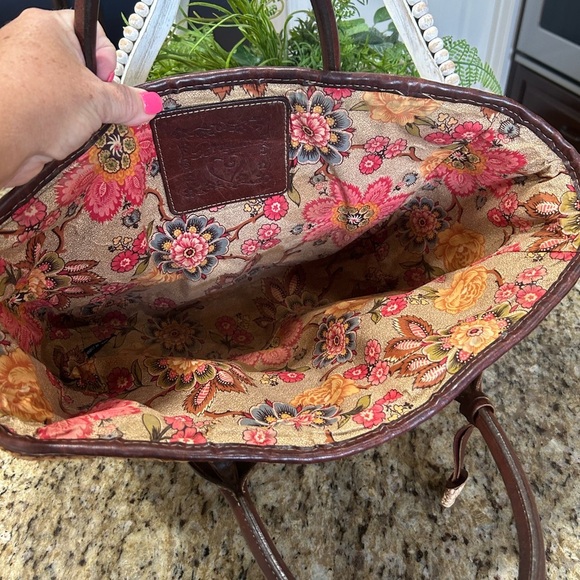 Boho Vintage  Brighton Tan and Brown Woven Tote Bag with Leather Handles. - Picture 2 of 13